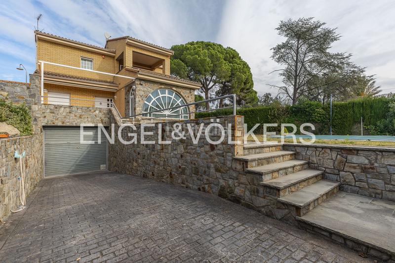 Foto 19845f03-7015-40be-b4c6-e5115a1f28b3. Maison avec chauffage parking piscine dans Can Font-Ca n'Avellaneda Castellar del Vallès