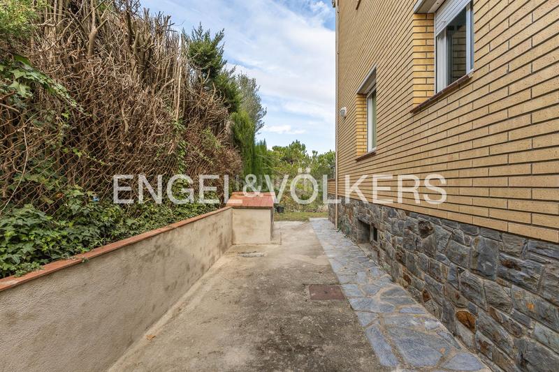 Foto 6c25876c-18d8-46a9-bcd2-b9fa24790dab. Maison avec chauffage parking piscine dans Can Font-Ca n'Avellaneda Castellar del Vallès