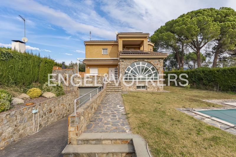 Foto 81191bf3-5e4b-41a9-8b3b-ab89c39e5b2d. Maison avec chauffage parking piscine dans Can Font-Ca n'Avellaneda Castellar del Vallès