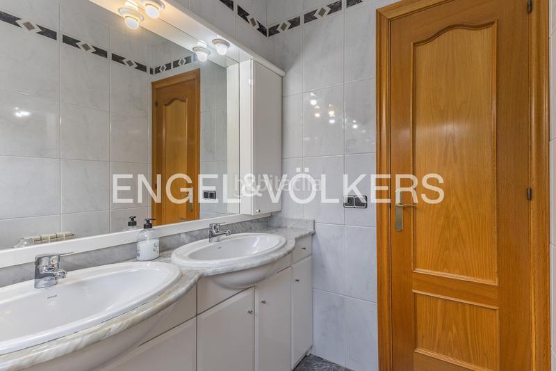 Foto 9026ef1b-d68b-41e5-9fcb-77125e620492. Maison avec chauffage parking piscine dans Can Font-Ca n'Avellaneda Castellar del Vallès