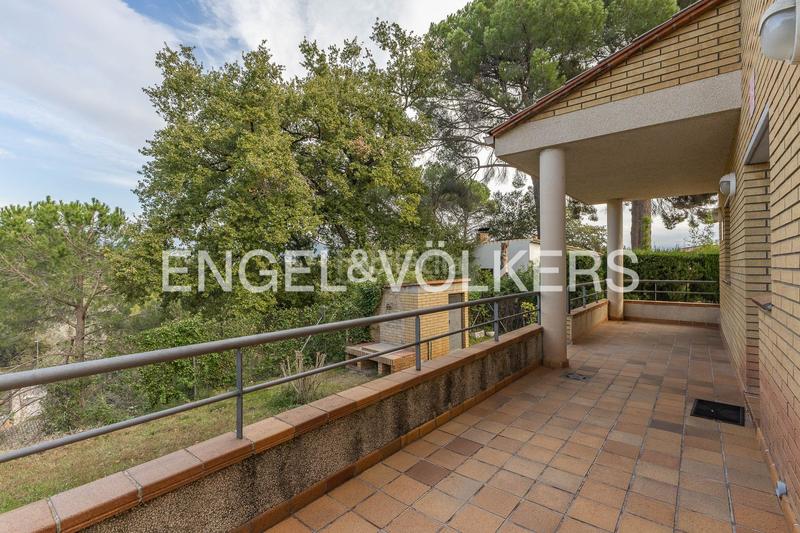 Foto aa53f4b6-de93-4c88-bf11-91b21e167cf6. Maison avec chauffage parking piscine dans Can Font-Ca n'Avellaneda Castellar del Vallès