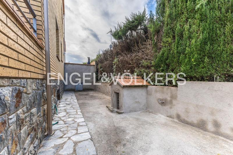 Foto aee83557-938d-4736-a71a-bb5efc0657ae. Maison avec chauffage parking piscine dans Can Font-Ca n'Avellaneda Castellar del Vallès