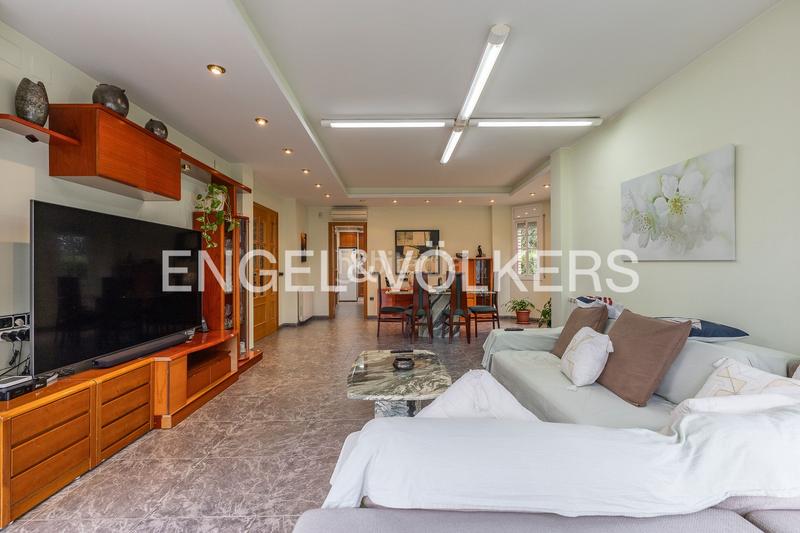 Foto b46cf572-4ea3-48c1-b480-264959b583b6. Maison avec chauffage parking piscine dans Can Font-Ca n'Avellaneda Castellar del Vallès