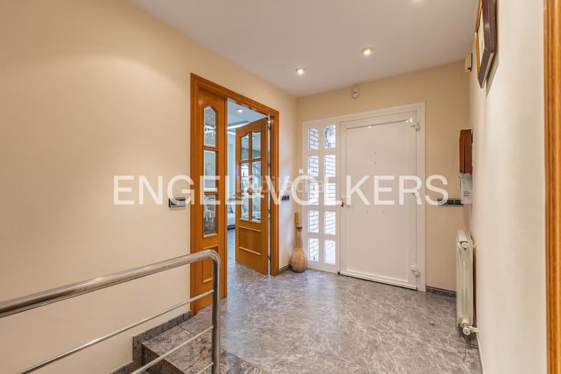 Foto ccdde086-6587-4207-b54c-b93530c778f7. Maison avec chauffage parking piscine dans Can Font-Ca n'Avellaneda Castellar del Vallès