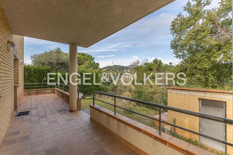 Foto cdcf5001-6ba6-4013-a9c3-2546399933b2. Maison avec chauffage parking piscine dans Can Font-Ca n'Avellaneda Castellar del Vallès