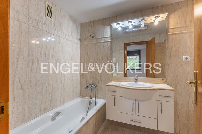 Foto b2f9c47d-088a-4cec-8a3e-457922bee240. Appartement avec chauffage parking dans Centre Sabadell