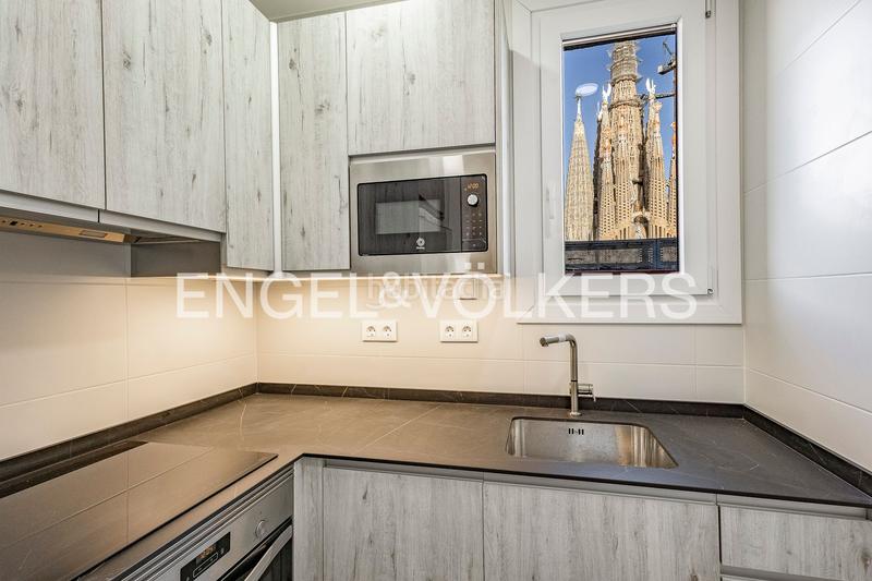 Foto 46868f89-49a7-4761-96f2-c5a700498d45. Penthouse with heating in Sagrada Família Barcelona