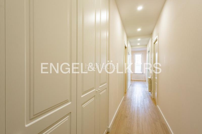 Foto ff5277a9-03fb-461c-8730-61601a864a4c. Penthouse with heating in Sagrada Família Barcelona