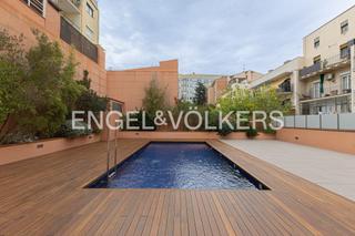 Appartement in El Camp d´en Grassot i Gràcia Nova. Dúplex con piscina y parking en gracia.