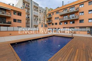Appartement à El Camp d´en Grassot i Gràcia Nova. Dúplex con piscina y parking en gracia.