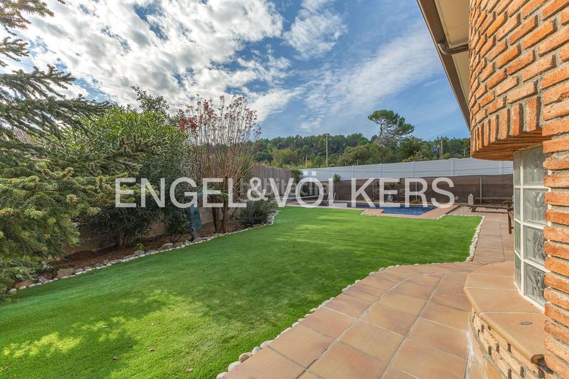 Foto 74858cde-184c-4a4e-a2d1-0f4c791db752. Maison avec chauffage parking piscine dans Les Fonts Sant Quirze del Vallès