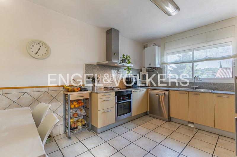 Foto 99cefeb2-a195-43b5-9d7b-28cc69e9cd2c. Maison avec chauffage parking piscine dans Les Fonts Sant Quirze del Vallès