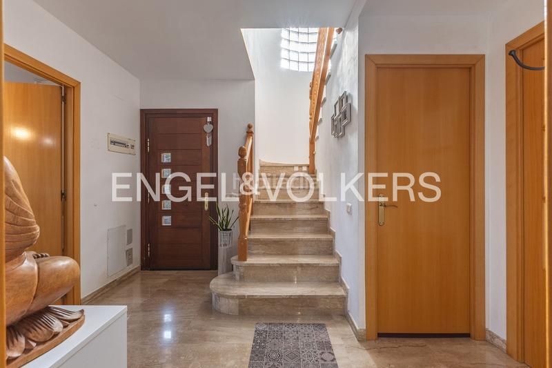 Foto 99cf2dcb-68c1-4af8-a2c1-fe72cd5616eb. Maison avec chauffage parking piscine dans Les Fonts Sant Quirze del Vallès