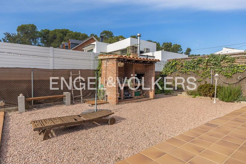 Foto e7d2aeed-385c-4e11-896a-88beb34804e9. Maison avec chauffage parking piscine dans Les Fonts Sant Quirze del Vallès