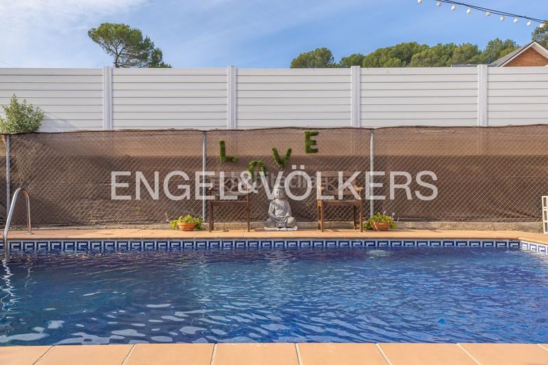 Foto f65c1a24-6f94-426a-b71c-15d9acbc6c01. Maison avec chauffage parking piscine dans Les Fonts Sant Quirze del Vallès