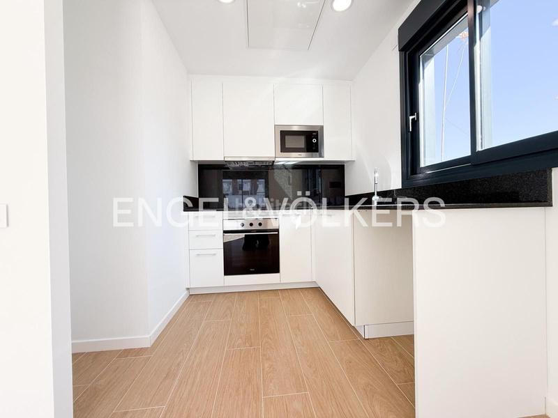 Foto a271c8bb-425c-46df-bc11-a6a211a92b77. Alquiler apartamento planta baja en alquiler en gunardo en Barcelona