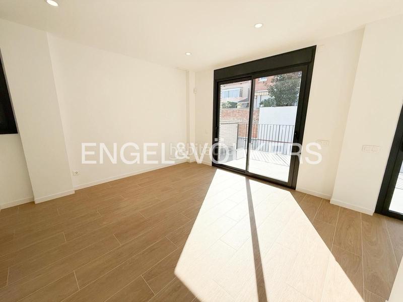 Foto b8de57bb-8a59-4205-a47d-1f51111643a4. Alquiler apartamento planta baja en alquiler en gunardo en Barcelona
