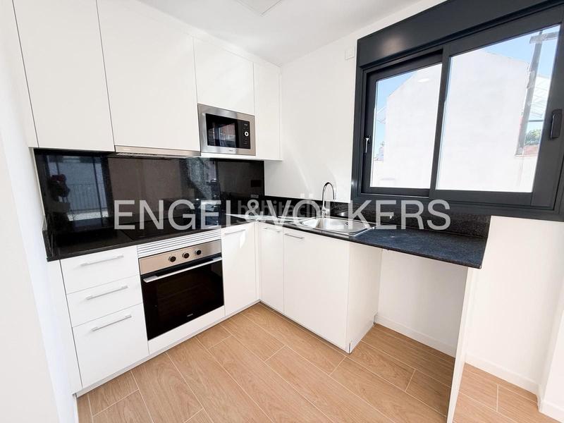 Foto d400a9fc-8351-44e1-b4ef-7b9fb60dfa81. Alquiler apartamento planta baja en alquiler en gunardo en Barcelona