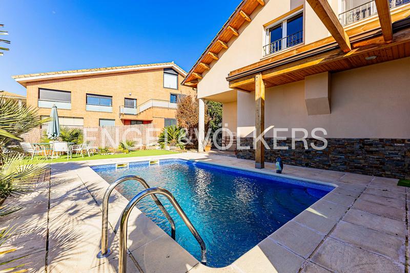 Foto 1301d2e9-9e69-4869-a86e-3c9bbfe00160. Casa amb calefacció aparcament piscina a Sant Fruitós de Bages