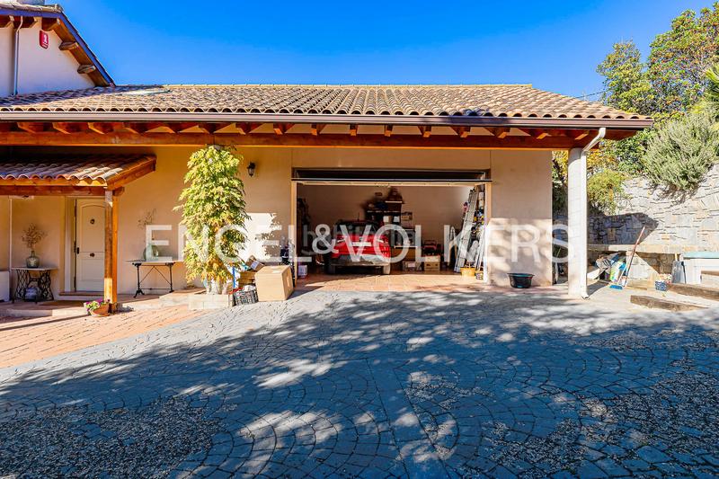 Foto 1f20e099-9b0a-43d2-b80b-091c034551ca. Casa amb calefacció aparcament piscina a Sant Fruitós de Bages