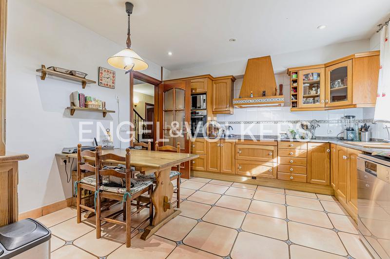 Foto 4801be49-4a2b-488b-a944-ab72b046518b. Casa amb calefacció aparcament piscina a Sant Fruitós de Bages