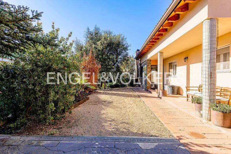 Foto 52a826bf-3a57-46d1-baaa-bf478939f35f. Casa amb calefacció aparcament piscina a Sant Fruitós de Bages