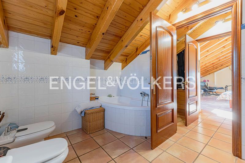 Foto 8e98337e-08a0-4d3b-a302-1a5cda0d704d. Casa amb calefacció aparcament piscina a Sant Fruitós de Bages