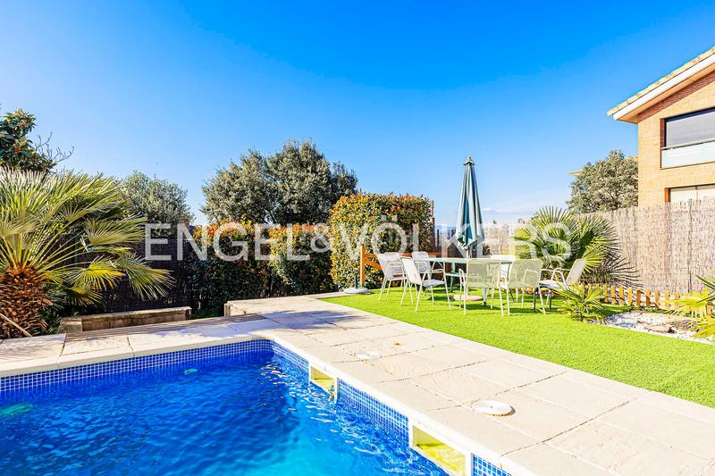 Foto a1f97911-63fa-4531-a4f1-771683583a16. Casa amb calefacció aparcament piscina a Sant Fruitós de Bages