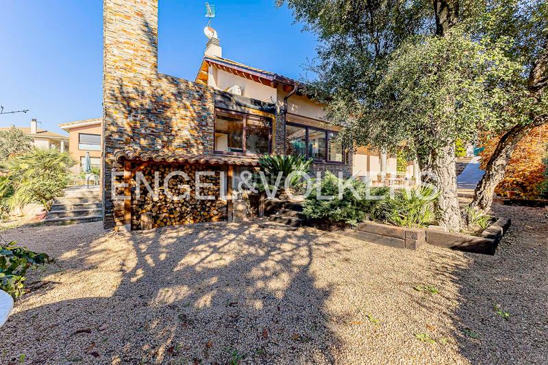 Foto f1684a38-76d1-4f0b-b410-a0bf0a5eabc5. Casa amb calefacció aparcament piscina a Sant Fruitós de Bages