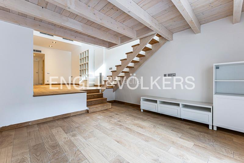 Foto 4577dde0-8444-431a-a0c0-da1d994e8760. Alquiler loft magnífico loft amueblado con terraza en pueblo nuevo en Barcelona