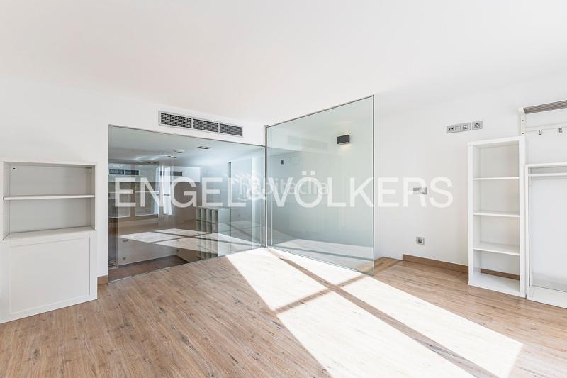 Foto bc15c9a3-c4bb-49e1-94c3-f8b9d522398f. Alquiler loft magnífico loft amueblado con terraza en pueblo nuevo en Barcelona