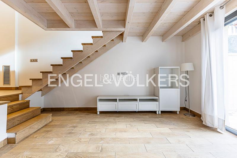 Foto 3bc7d74b-aa5a-4212-8f51-301f2a0d758e. Location loft avec chauffage dans Diagonal Mar i el Front Marítim del Poblenou Barcelona