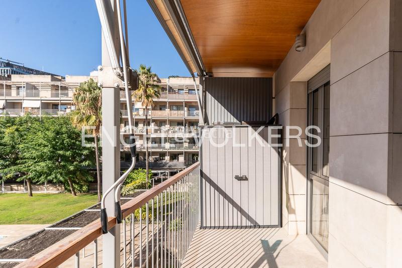 Foto 2cebe5db-292c-41ff-8296-235eafb486e2. Apartament amb calefacció aparcament piscina a Poblenou Barcelona