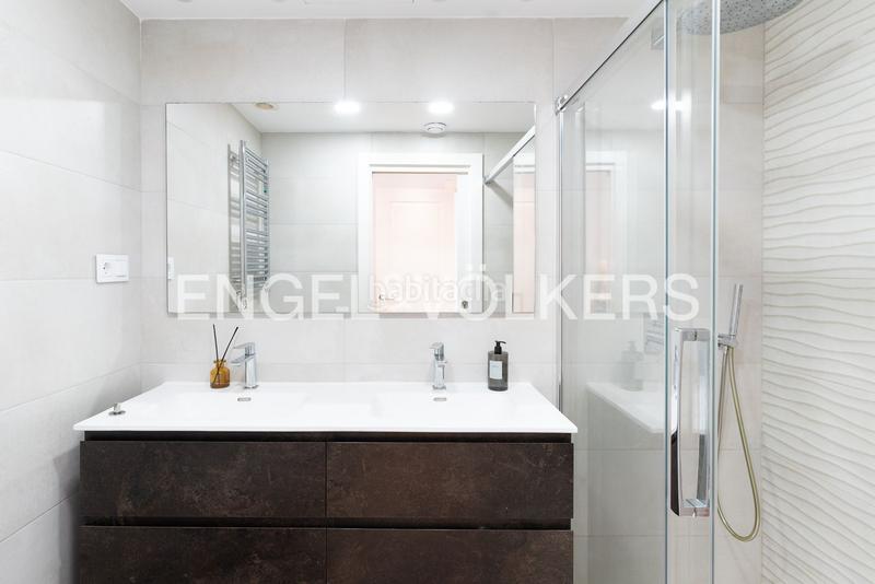 Foto 366caf10-324f-440b-bd9e-c363ea519603. Apartament amb calefacció aparcament piscina a Poblenou Barcelona