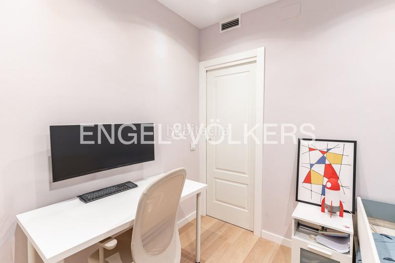 Foto 7830b4d8-d134-4f1f-a3c5-02bae89221bf. Apartament amb calefacció aparcament piscina a Poblenou Barcelona