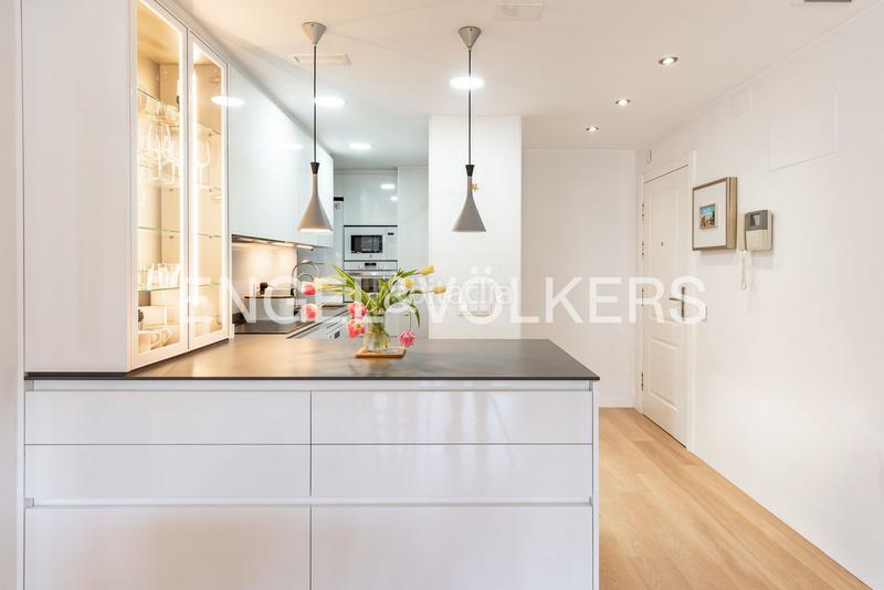 Foto bf5dae7e-dcf8-483d-9742-ef8fd36fd9b9. Apartament amb calefacció aparcament piscina a Poblenou Barcelona