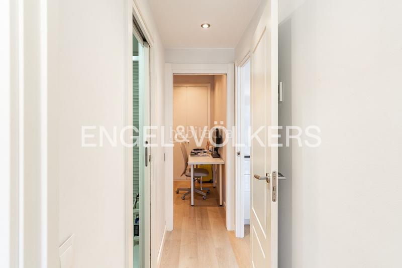 Foto f350080a-0a4b-4cb8-921a-60ca2612bf0e. Apartament amb calefacció aparcament piscina a Poblenou Barcelona