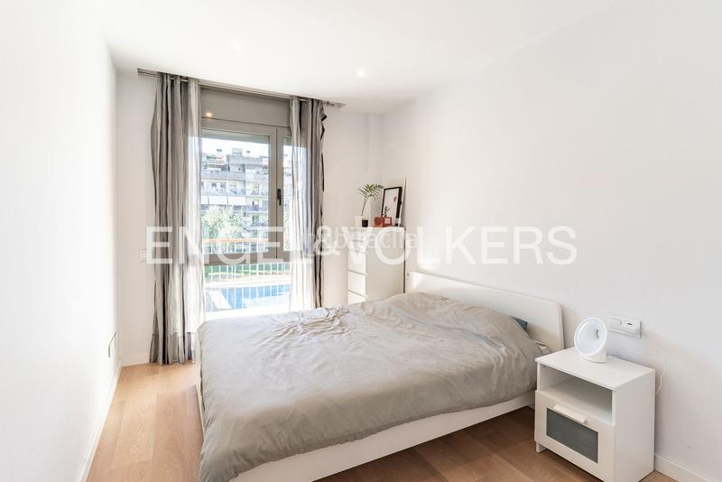 Foto f81451a1-0f03-4b24-ab49-8ae8e4aceef4. Apartament amb calefacció aparcament piscina a Poblenou Barcelona