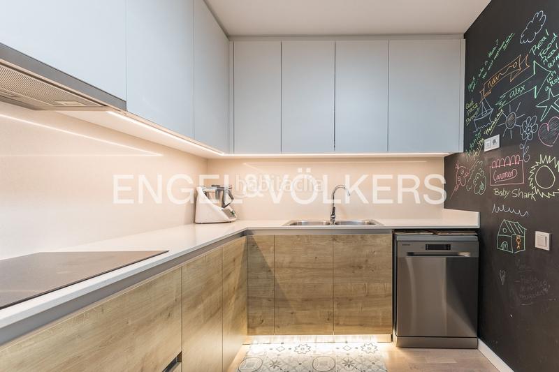 Foto 09d26ba5-0935-4b0f-a774-c8afa86d5902. Attique avec chauffage parking dans Hostafrancs Barcelona