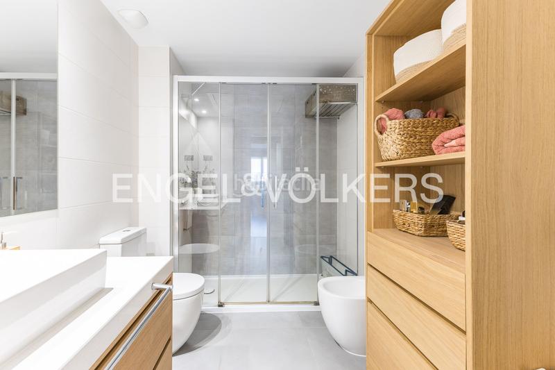 Foto 3f0fd746-342b-459c-9598-44707d8eea84. Attique avec chauffage parking dans Hostafrancs Barcelona