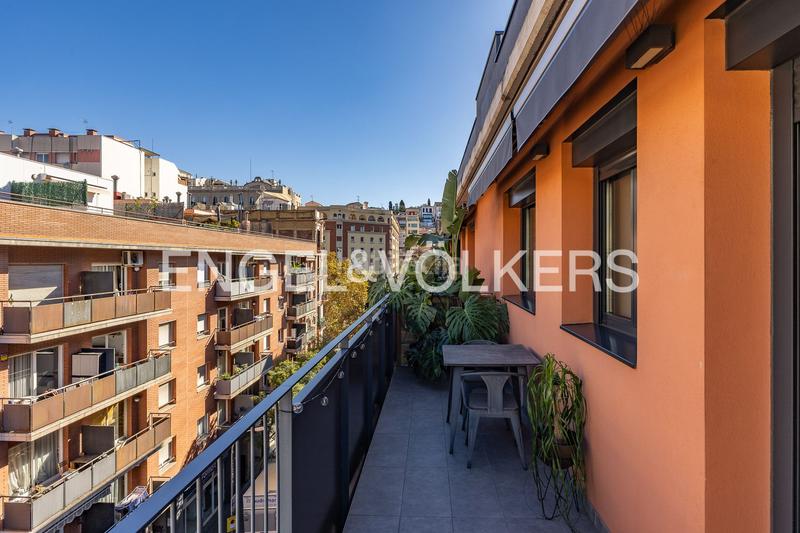 Foto 82a38f19-95b2-418a-8ee7-3b24fcd629f1. Attique avec chauffage parking dans Hostafrancs Barcelona