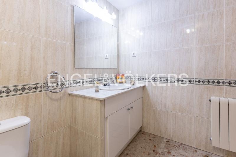 Foto 0119f13a-ccb6-4775-bc78-9ab7c22a2515. Appartement avec chauffage parking dans Barri del Centre Terrassa