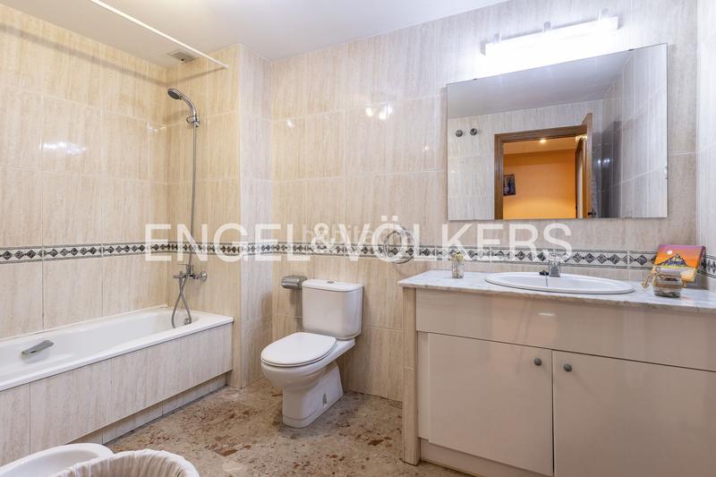 Foto 59b157eb-e9cf-4832-8d89-8a612d381988. Appartement avec chauffage parking dans Barri del Centre Terrassa