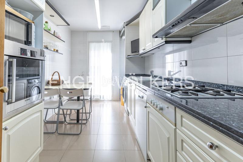 Foto 78a50594-4334-4184-8f21-c8080c8362a9. Appartement avec chauffage parking dans Barri del Centre Terrassa