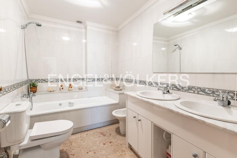 Foto fc3bb408-2078-4ab4-8147-984287b1bf95. Appartement avec chauffage parking dans Barri del Centre Terrassa