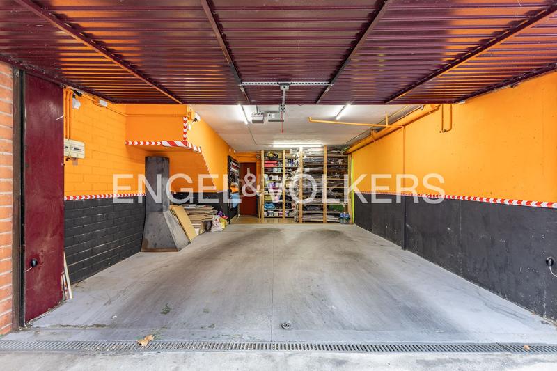 Foto 3cdeb0ee-0ff5-495c-94e5-2f7a181e7bb2. Casa  adosada esquinera con piscina comunitaria en Cerdanyola del Vallès