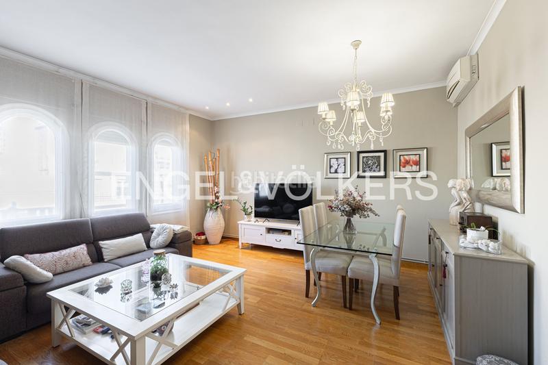Foto 554eb285-27c9-4931-a755-d845a6104bbd. Apartamento piso alto y reformado en calle calabria en Barcelona