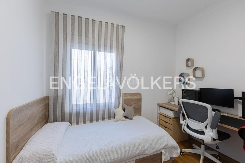 Foto 5c00ce33-f06d-498e-a967-d6fc61f0916d. Apartamento piso alto y reformado en calle calabria en Barcelona