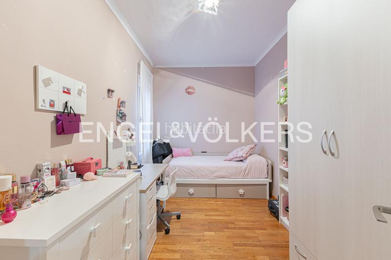 Foto 5f2ca071-df84-44ef-b47b-8dab03307520. Apartamento piso alto y reformado en calle calabria en Barcelona