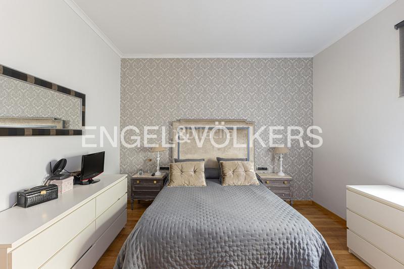 Foto 7c7c5ee7-0ab3-4c75-8435-5d6cc0fbbd32. Apartamento piso alto y reformado en calle calabria en Barcelona